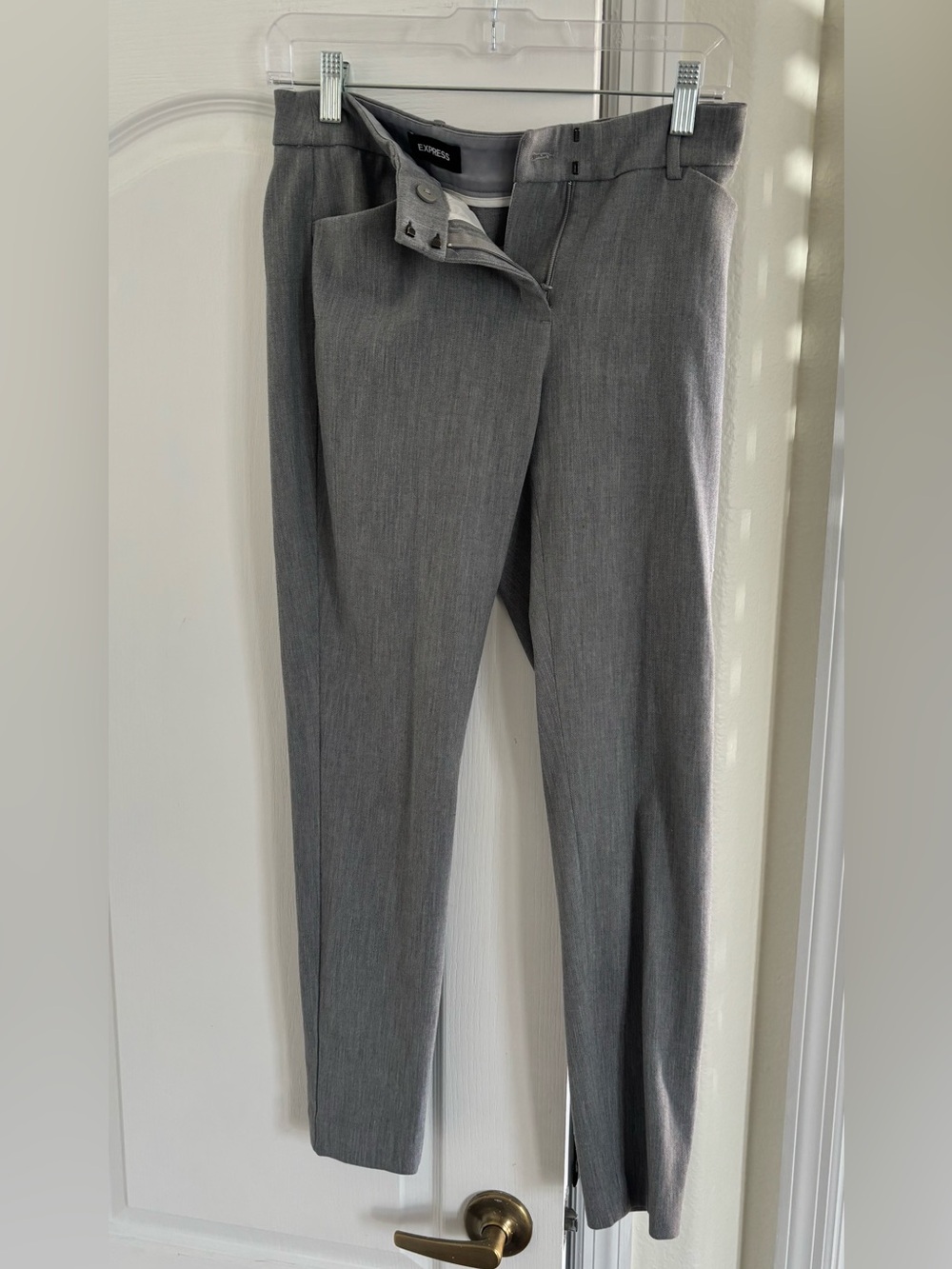 Express Women’s Gray Slim Dress Pants. Size 4